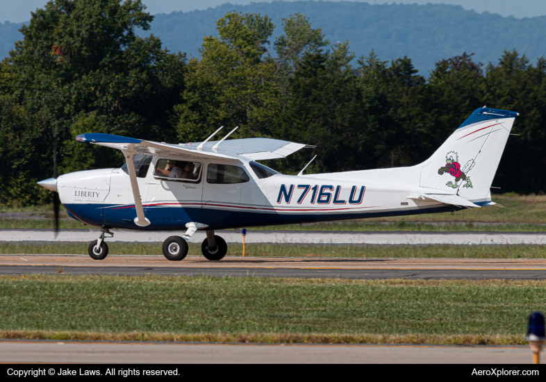 Photo of N716LU - PRIVATE Cessna 172 at IAD on AeroXplorer Aviation Database