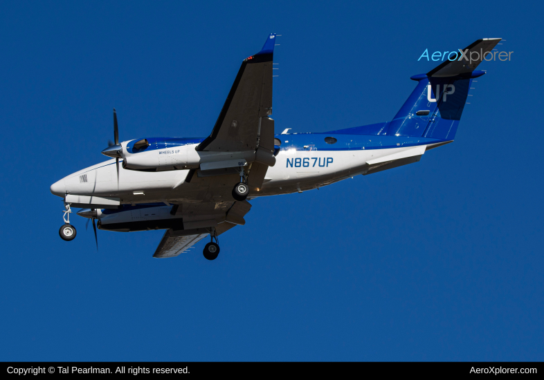 Photo of N867UP - Wheels Up Beechcraft King Air 350 at PIT on AeroXplorer Aviation Database