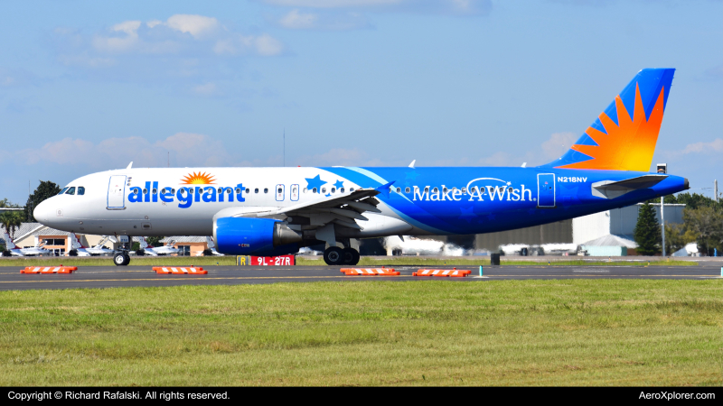 Photo of N218NV - Allegiant Air Airbus A320 at SFB on AeroXplorer Aviation Database