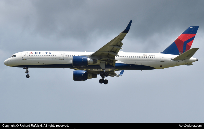 Photo of N536US - Delta Airlines Boeing 757-200 at MCO on AeroXplorer Aviation Database