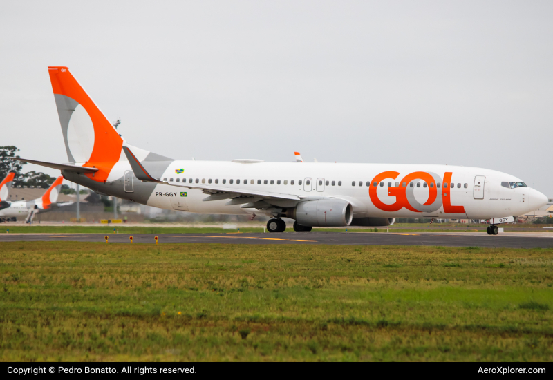 Photo of PR-GGY - GOL Linhas Aereas Boeing 737-800 at POA on AeroXplorer Aviation Database