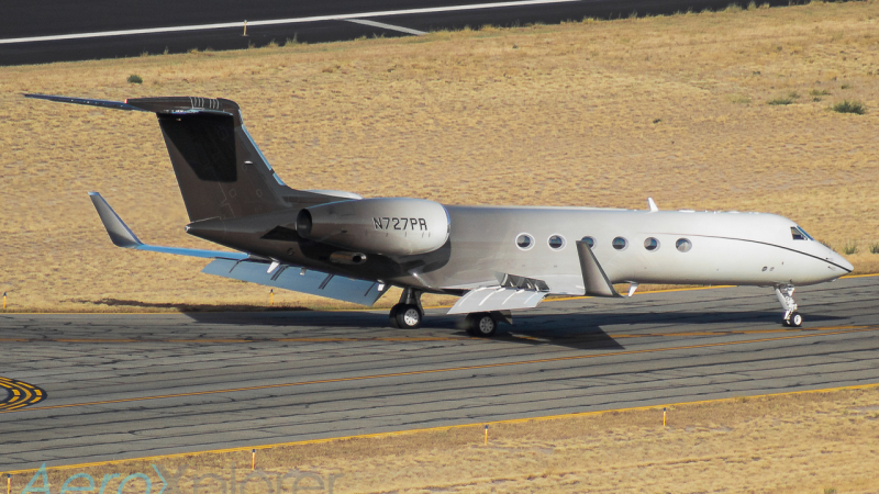 Photo of N727PR - PRIVATE Gulfstream V at EGE on AeroXplorer Aviation Database