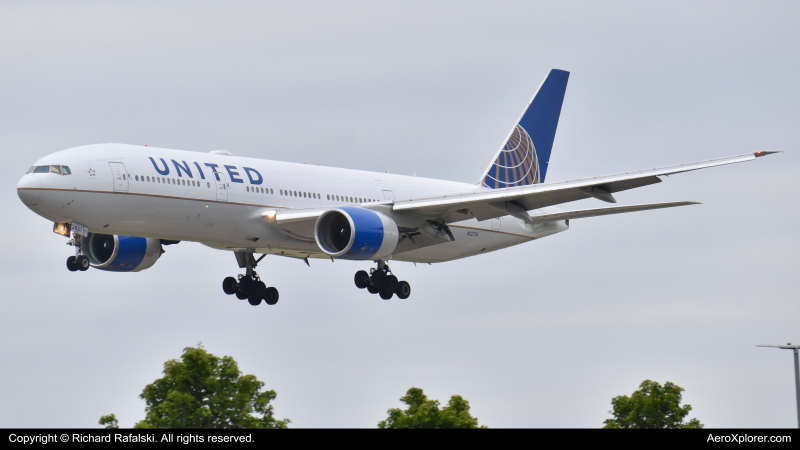 Photo of N227UA - United Airlines Boeing 777-200ER at LHR on AeroXplorer Aviation Database