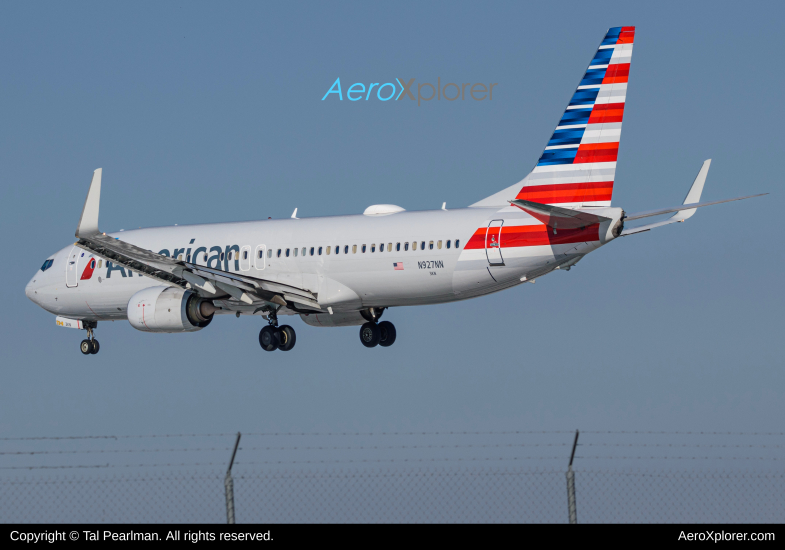 Photo of N927NN - American Airlines Boeing 737-800 at BWI on AeroXplorer Aviation Database