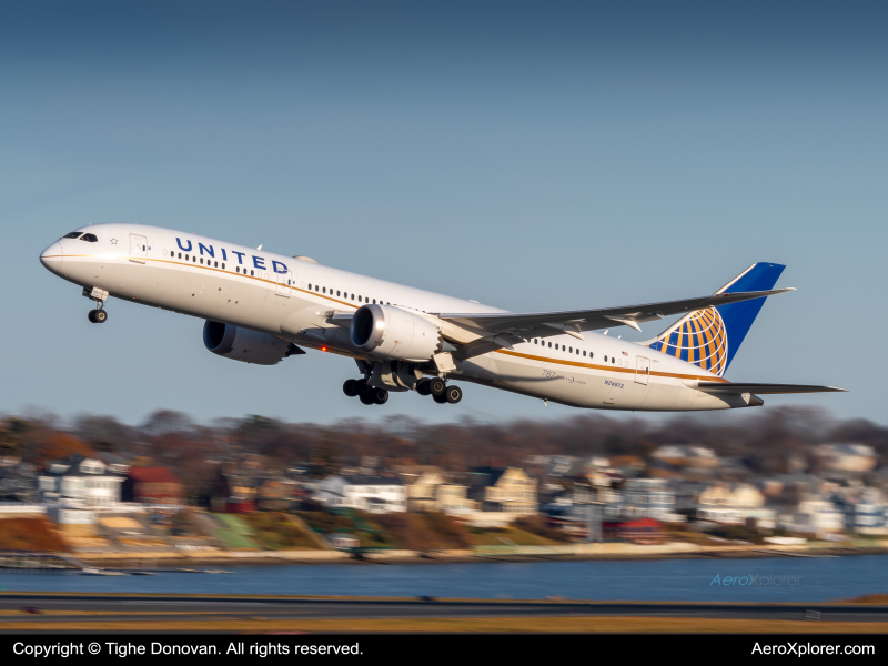 Photo of N24973 - United Airlines Boeing 787-9 at BOS on AeroXplorer Aviation Database
