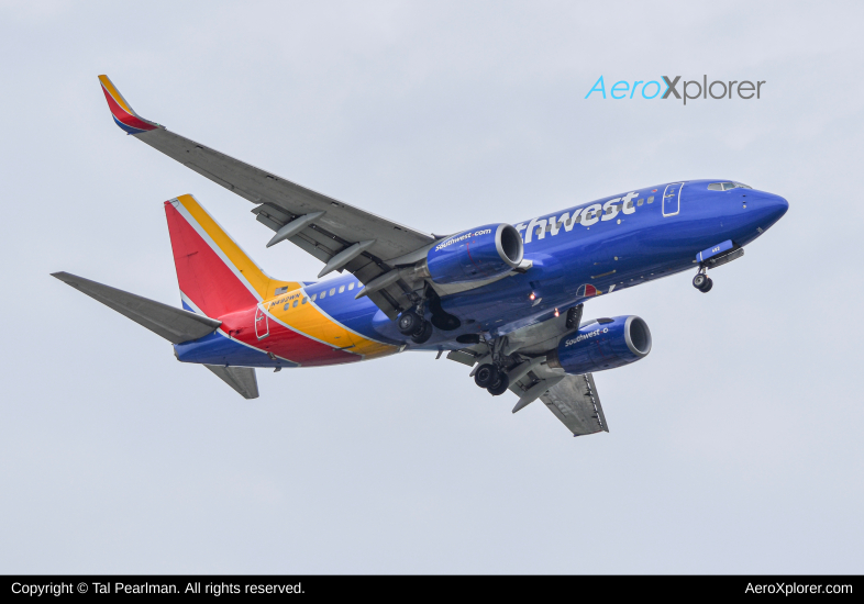 Photo of N492WN - Southwest Airlines Boeing 737-700 at BWI on AeroXplorer Aviation Database