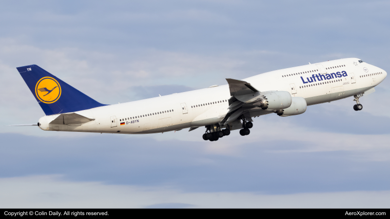 Photo of D-ABYN - Lufthansa Boeing 747-8i at IAH on AeroXplorer Aviation Database