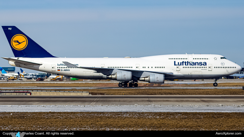 Photo of D-ABVU - Lufthansa Boeing 747-400 at ORD on AeroXplorer Aviation Database
