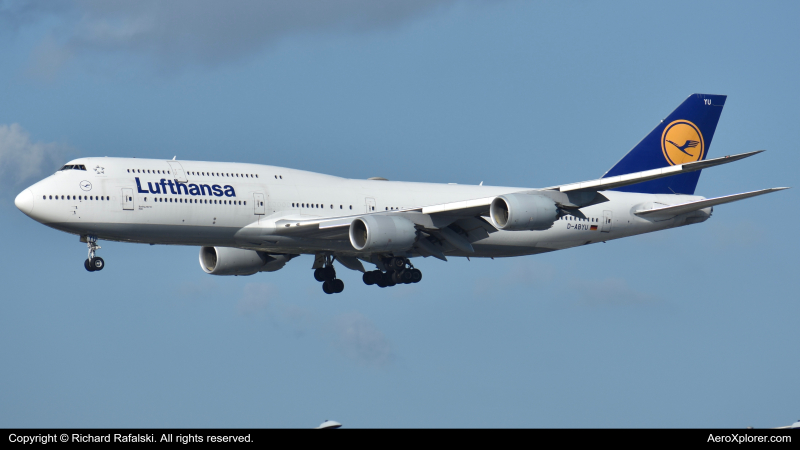 Photo of D-ABYU - Lufthansa Boeing 747-8i at MIA on AeroXplorer Aviation Database