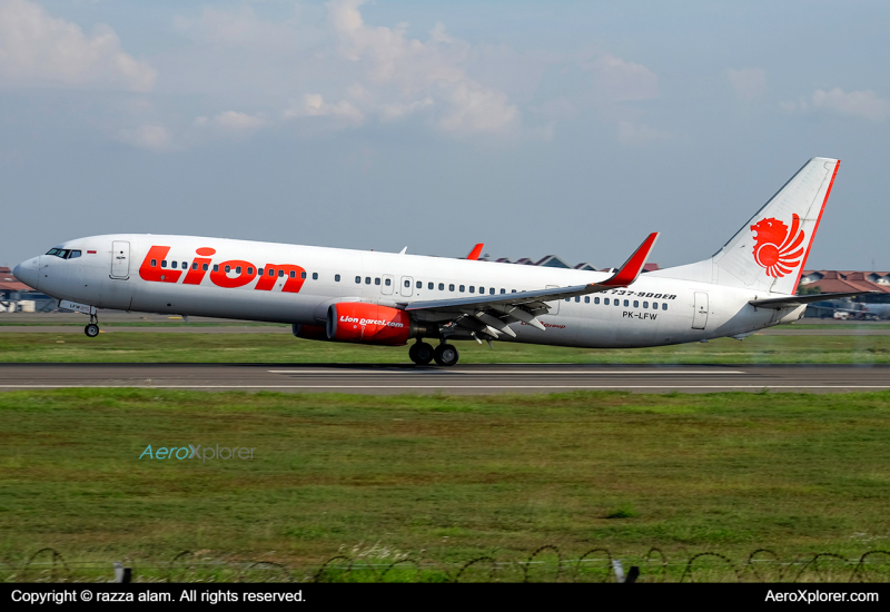 Photo of PK-LFW - Lion Air Boeing 737-900ER at CGK on AeroXplorer Aviation Database