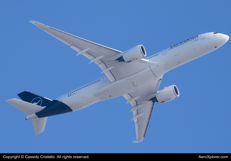 Photo of D-AIXI - Lufthansa Airbus A350-900 at SAN on AeroXplorer Aviation Database