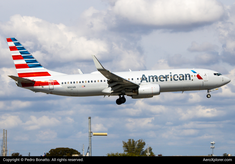 Photo of N901AN - American Airlines Boeing 737-800 at MIA on AeroXplorer Aviation Database