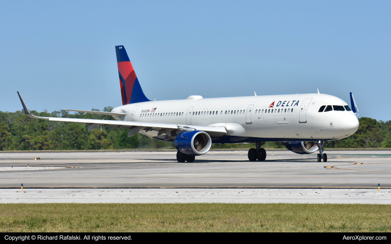 Photo of N340DN - Delta Airlines Airbus A321-200 at MCO on AeroXplorer Aviation Database