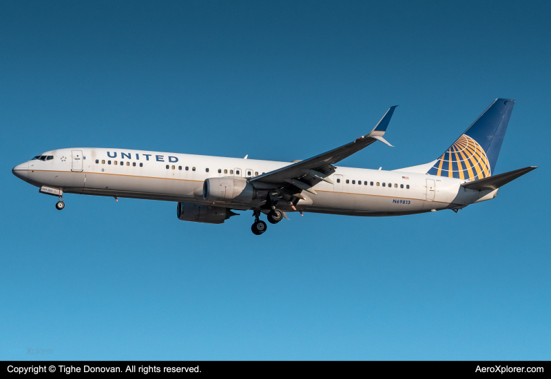Photo of N69813 - United Airlines Boeing 737-900ER at BOS on AeroXplorer Aviation Database