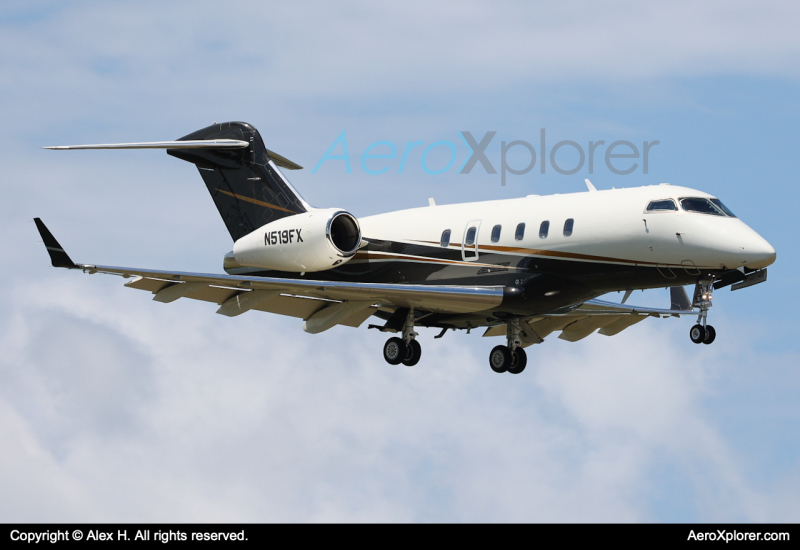 Photo of N519FX - FlexJet Bombardier Challenger 300 at BDL on AeroXplorer Aviation Database