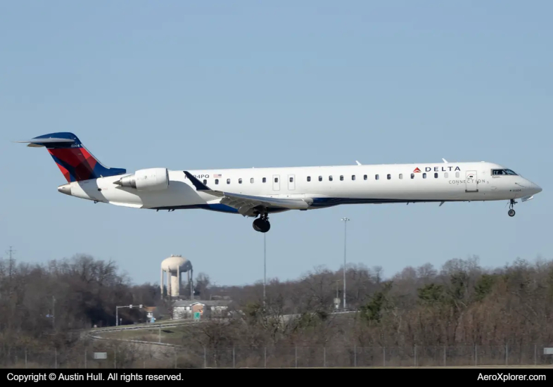 Photo of N304PQ - Delta Connection Mitsubishi CRJ-900 at PIT on AeroXplorer Aviation Database