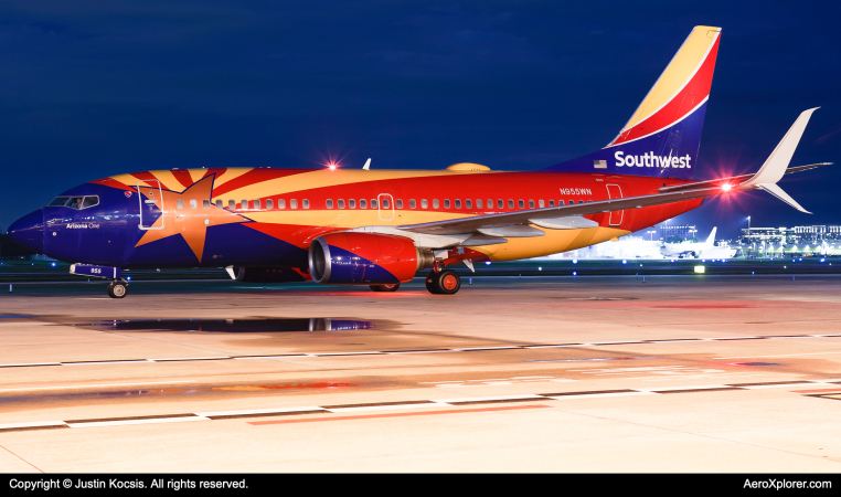 Photo of N955WN - Southwest Airlines Boeing 737-700 at TPA on AeroXplorer Aviation Database