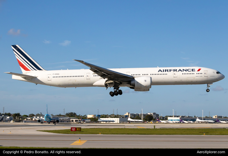 Photo of F-GSQG - Air France Boeing 777-300ER at MIA on AeroXplorer Aviation Database