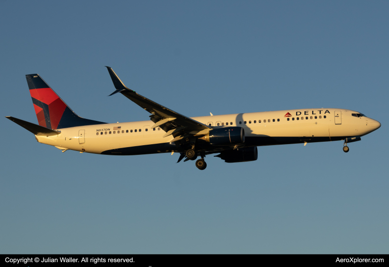 Photo of N837DN - Delta Airlines Boeing 737-900ER at MIA on AeroXplorer Aviation Database
