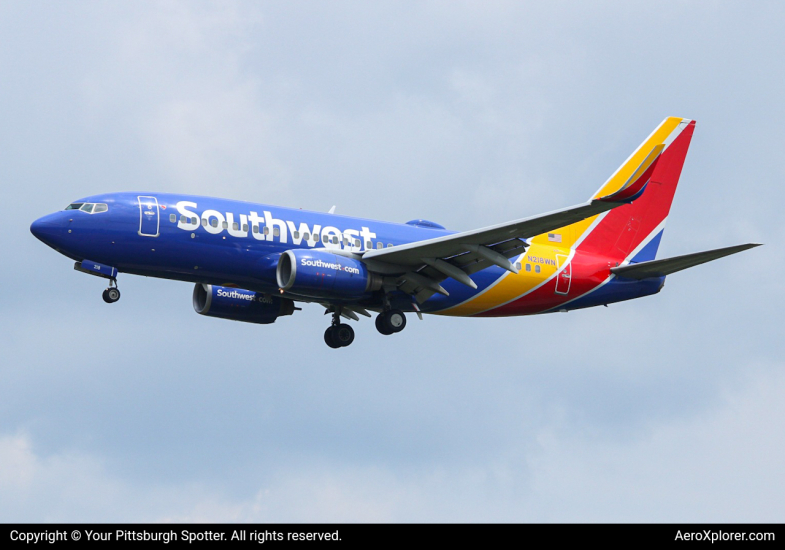 Photo of N218WN - Southwest Airlines Boeing 737-700 at PIT on AeroXplorer Aviation Database