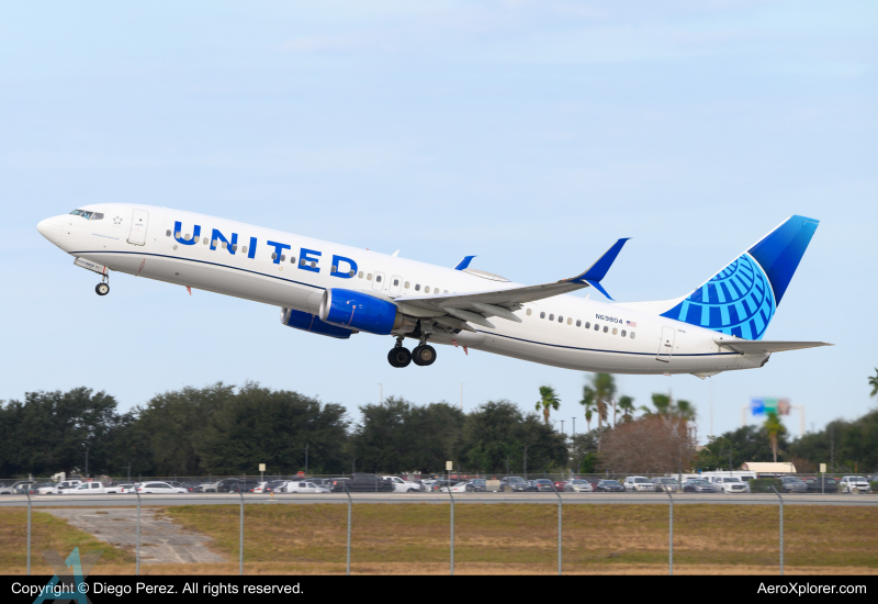 Photo of N69804 - United Airlines Boeing 737-900ER at MCO on AeroXplorer Aviation Database