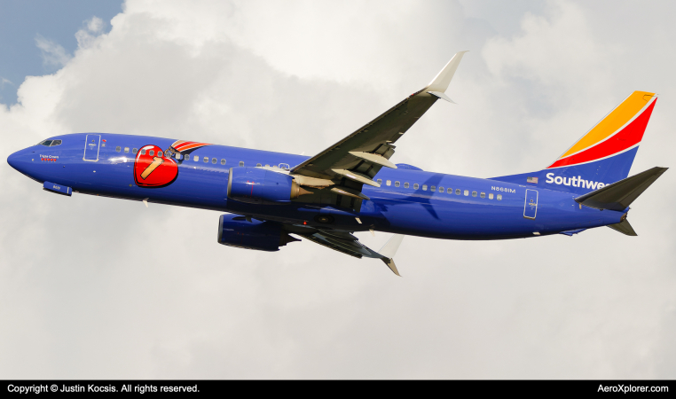 Photo of N8681M - Southwest Airlines Boeing 737-800 at TPA on AeroXplorer Aviation Database