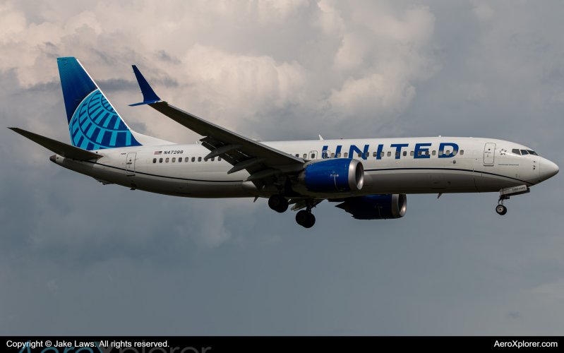 Photo of N47288 - United Airlines Boeing 737 MAX 8 at DCA on AeroXplorer Aviation Database