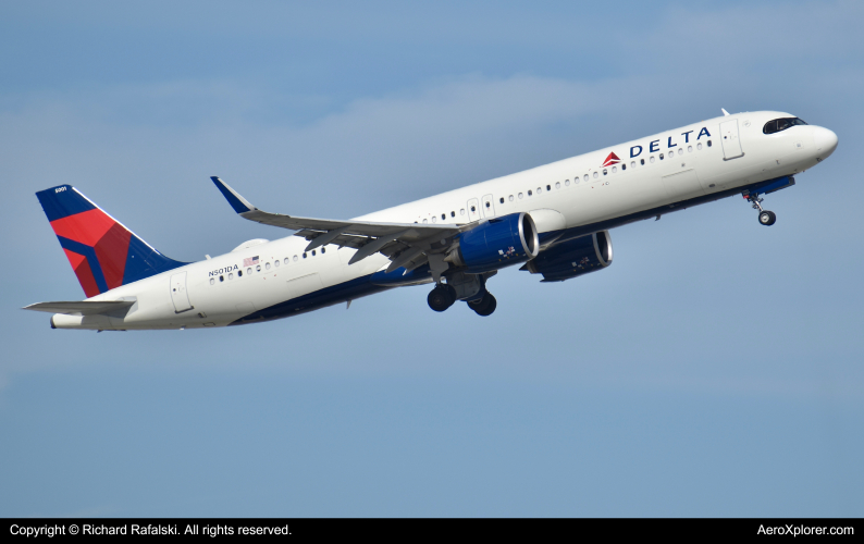 Photo of N501DA - Delta Airlines Airbus A321NEO at FLL on AeroXplorer Aviation Database