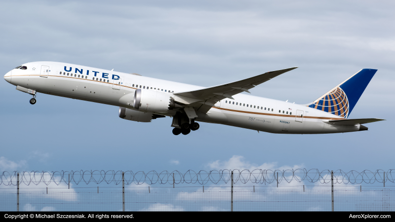 Photo of N26967 - United Airlines Boeing 787-9 at LHR on AeroXplorer Aviation Database
