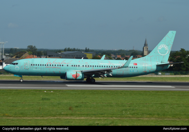 Photo of TC-SOZ - Sun Express Boeing 737-800 at BRU on AeroXplorer Aviation Database