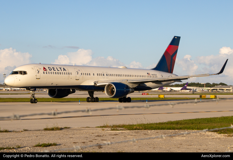Photo of N685DA - Delta Airlines Boeing 757-200 at FLL on AeroXplorer Aviation Database