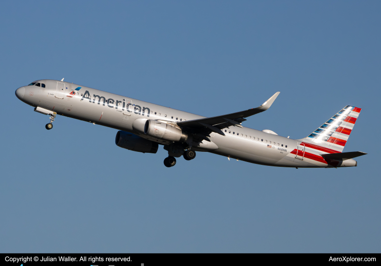 Photo of N118NN - American Airlines Airbus A321-200 at CLT on AeroXplorer Aviation Database