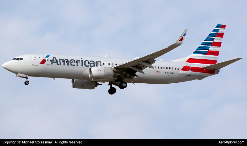 Photo of N943NN - American Airlines Boeing 737-800 at ORD on AeroXplorer Aviation Database