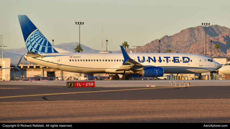Photo of N13227 - United Airlines Boeing 737-800 at PHX on AeroXplorer Aviation Database