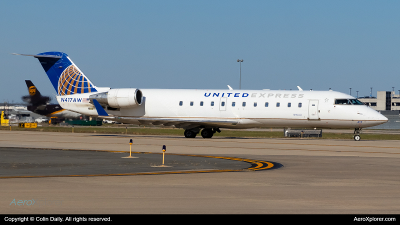 Photo of N417AW - United Express Mitsubishi CRJ-200 at IAD on AeroXplorer Aviation Database