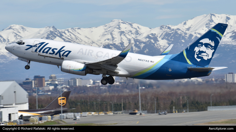 Photo of N627AS - Alaska Air Cargo Boeing 737-700BDSF at ANC on AeroXplorer Aviation Database