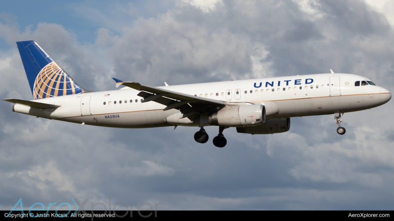 Photo of N429UA - United Airlines Airbus A320 at TPA on AeroXplorer Aviation Database