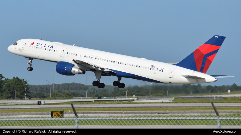 Photo of N6716C - Delta Airlines Boeing 757-200 at MCO on AeroXplorer Aviation Database