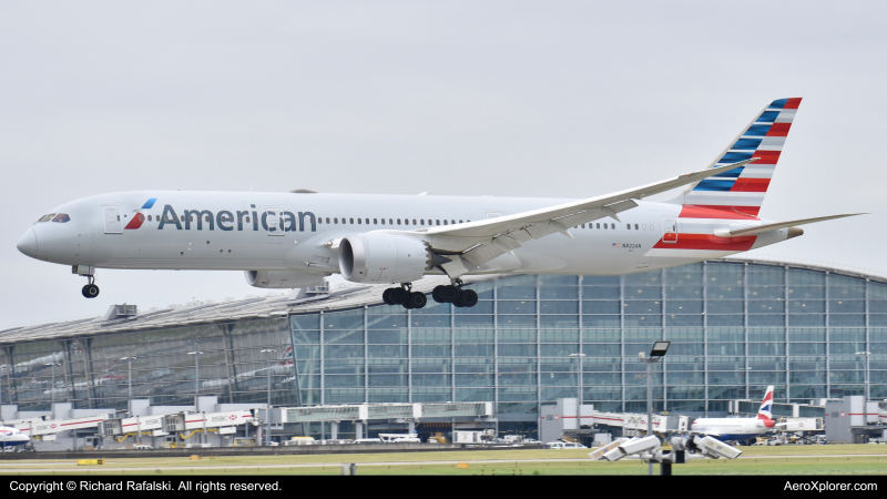 Photo of N822AN - American Airlines Boeing 787-9 at LHR on AeroXplorer Aviation Database