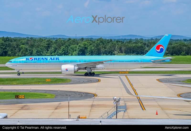 Photo of HL7205 - Korean Air Boeing 777-300ER at IAD on AeroXplorer Aviation Database