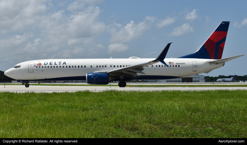 Photo of N898DN - Delta Airlines Boeing 737-900ER at FLL on AeroXplorer Aviation Database