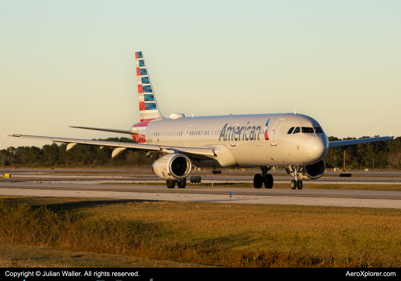 Photo of N915US - American Airlines Airbus A321-200 at MCO on AeroXplorer Aviation Database