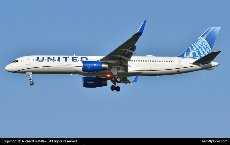 Photo of N14115 - United Airlines Boeing 757-200 at MCO on AeroXplorer Aviation Database