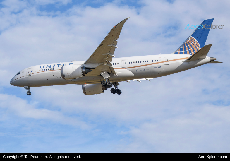 Photo of N20904 - United Airlines Boeing 787-8 at IAD on AeroXplorer Aviation Database