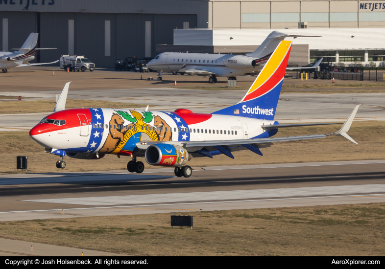 Photo of N280WN - Southwest Airlines Boeing 737-700 at DAL on AeroXplorer Aviation Database