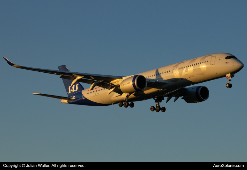 Photo of SE-RSA - Scandinavian Airlines Airbus A350-900 at MIA on AeroXplorer Aviation Database
