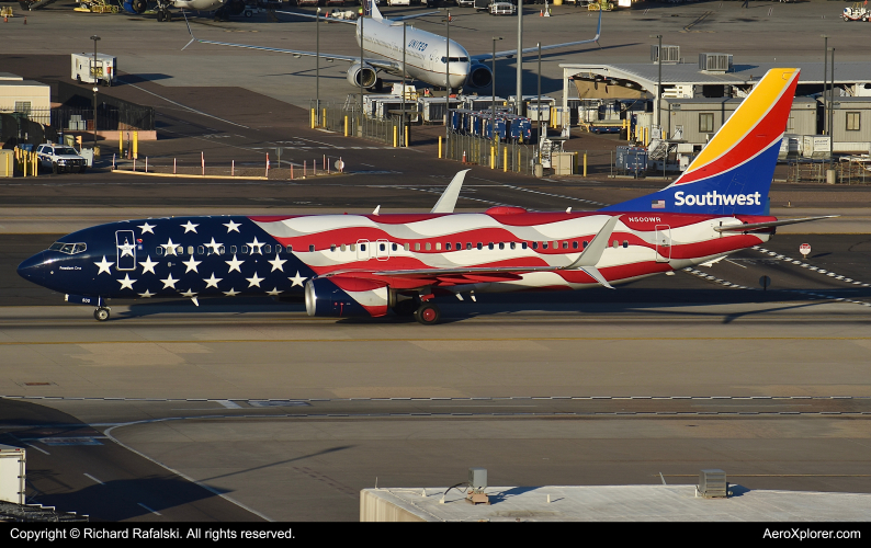 Photo of N500WR - Southwest Airlines Boeing 737-800 at PHX on AeroXplorer Aviation Database