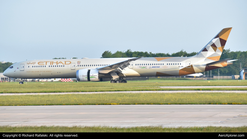 Photo of A6-BMI - Etihad Airways Boeing 787-10 at MAN on AeroXplorer Aviation Database