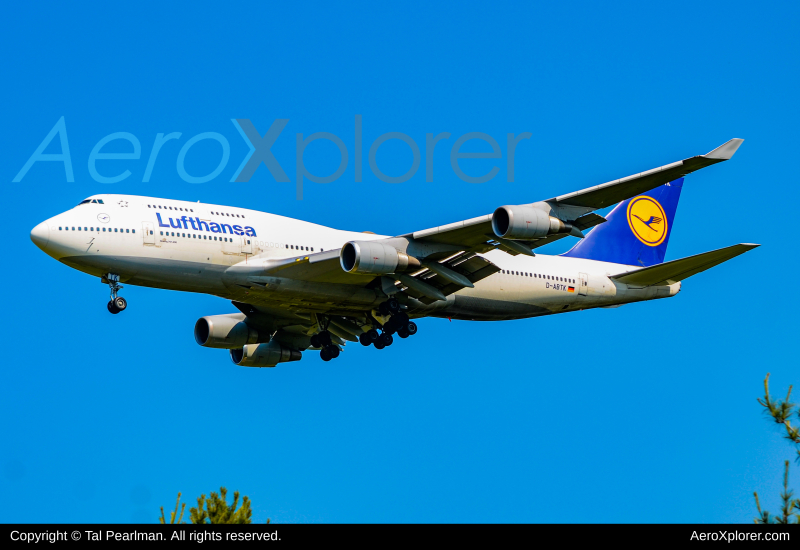 Photo of D-ABTK - Lufthansa Boeing 747-400 at IAD on AeroXplorer Aviation Database