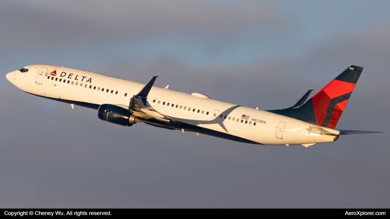 Photo of N823DN - Delta Airlines Boeing 737-900ER at DTW on AeroXplorer Aviation Database